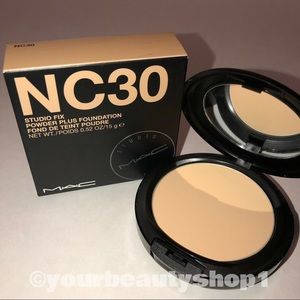 MAC studio fix powder plus NC30